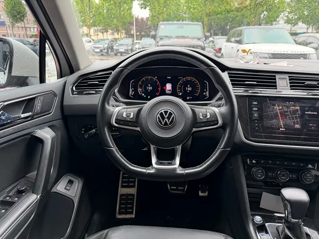 Volkswagen Tiguan L 2021 — фото 10