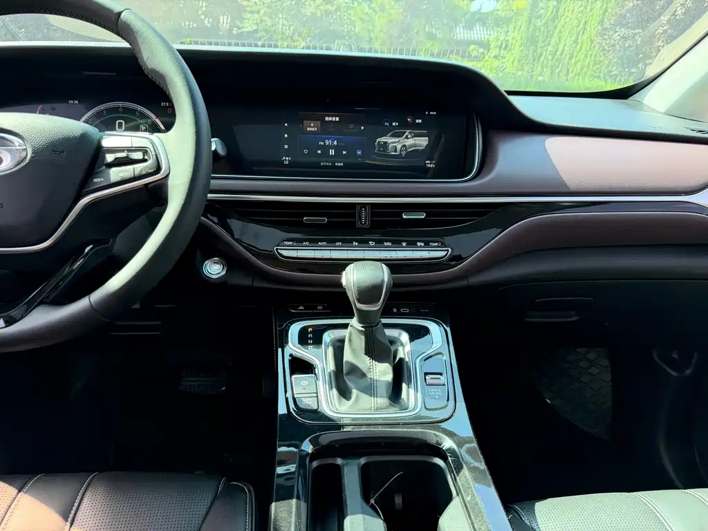 GAC Trumpchi M6 2023 — фото 17