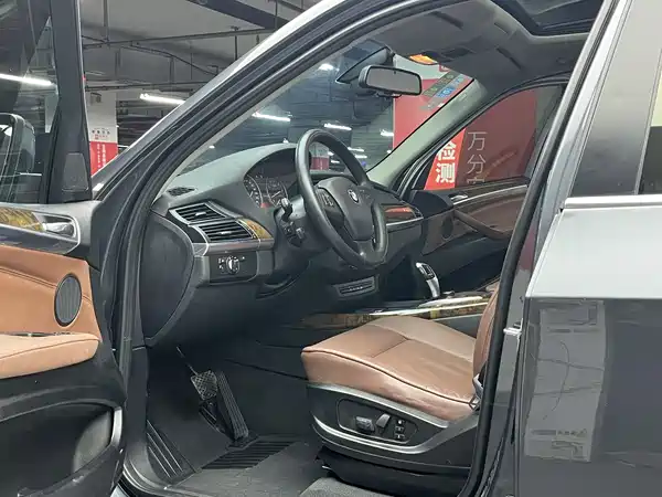 BMW X5 2011