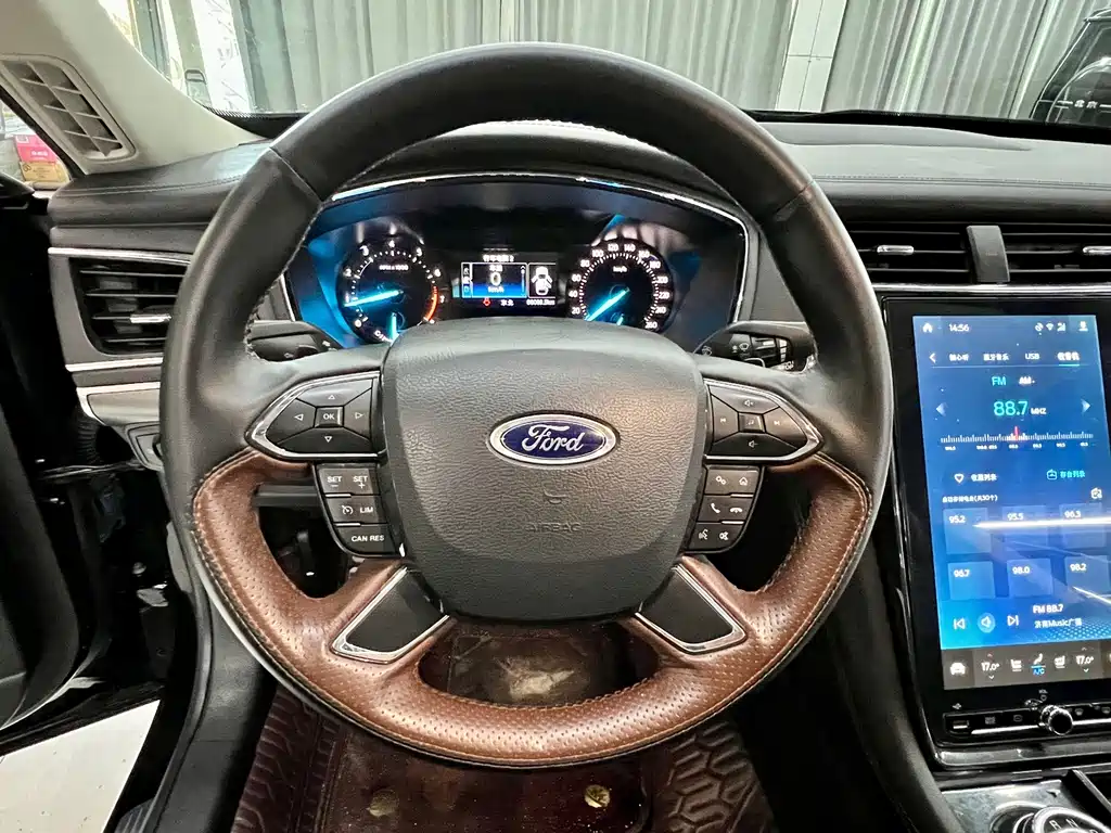 Ford Taurus 2021 — фото 11
