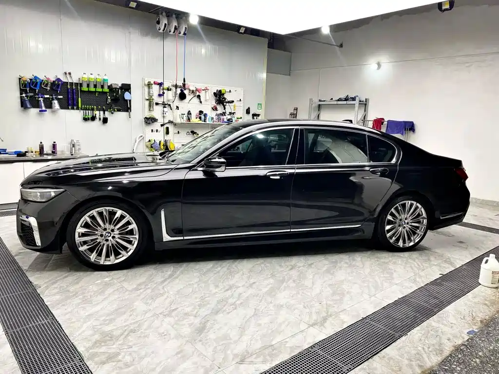 BMW 7 Series 2016 — фото 19