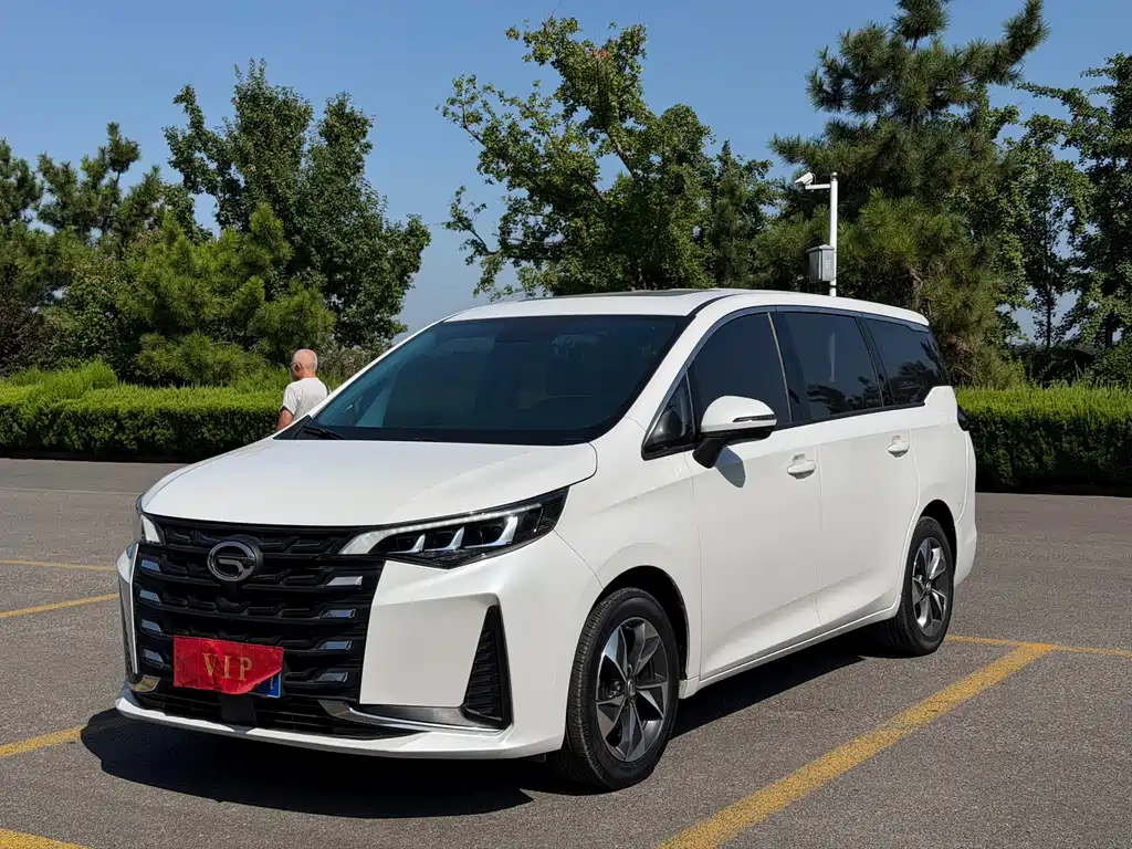 GAC Trumpchi M6 2023 — фото 3