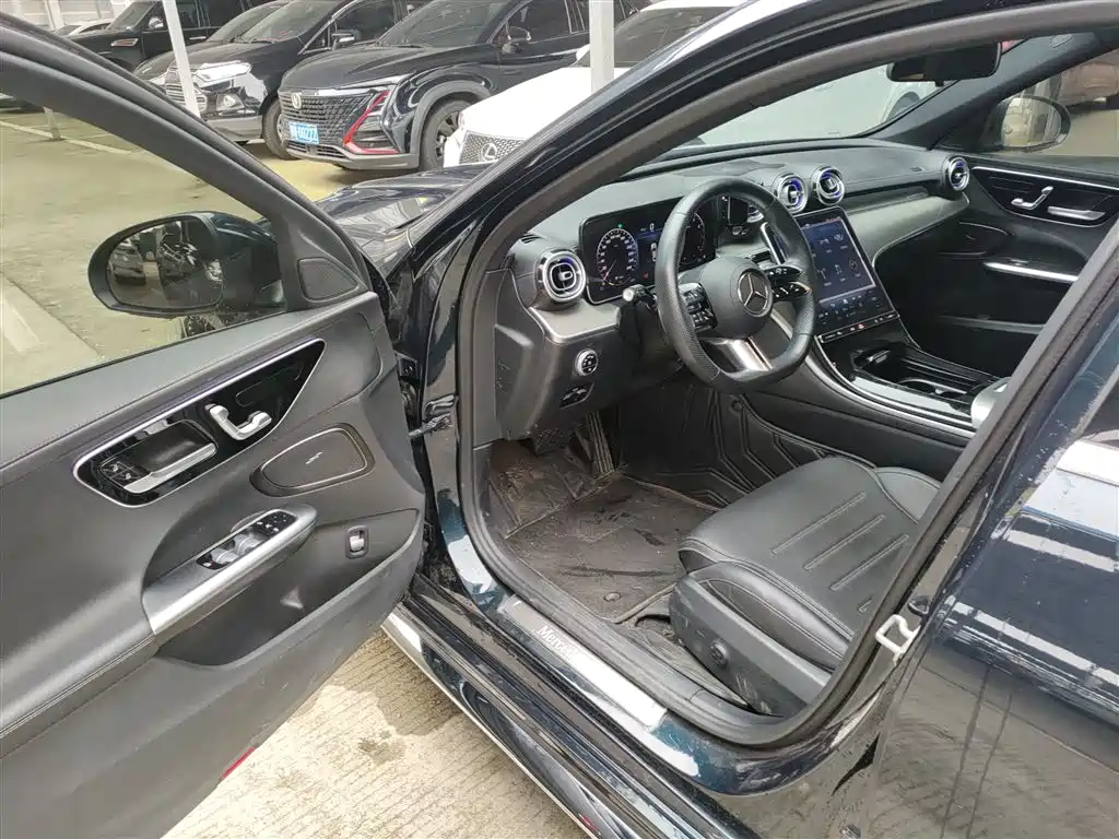 Mercedes-Benz C-Class 2023 — фото 16