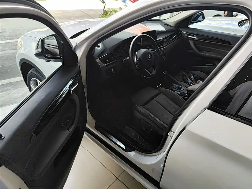 BMW X1 2018 — фото 16