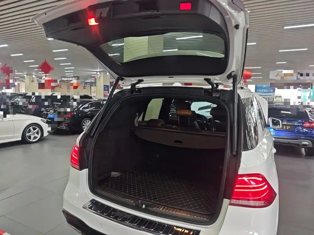 Mercedes-Benz GLE 2017 — фото 19