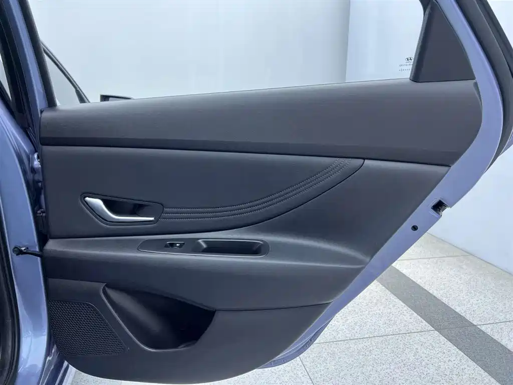 Hyundai Elantra 2024 — фото 27