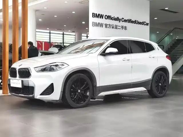BMW X2 2021 — фото 1