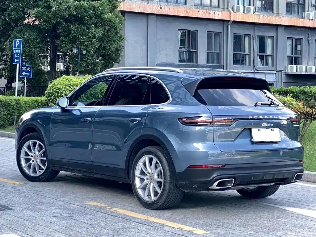 Porsche Cayenne 2018 — фото 2