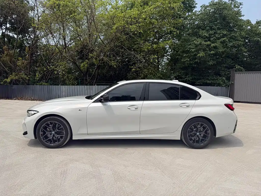 BMW 3 Series 2024