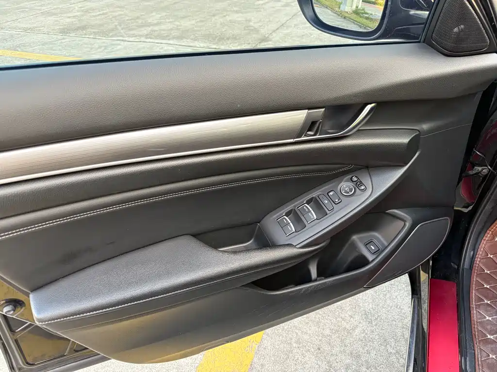 Honda Accord 2018 — фото 13