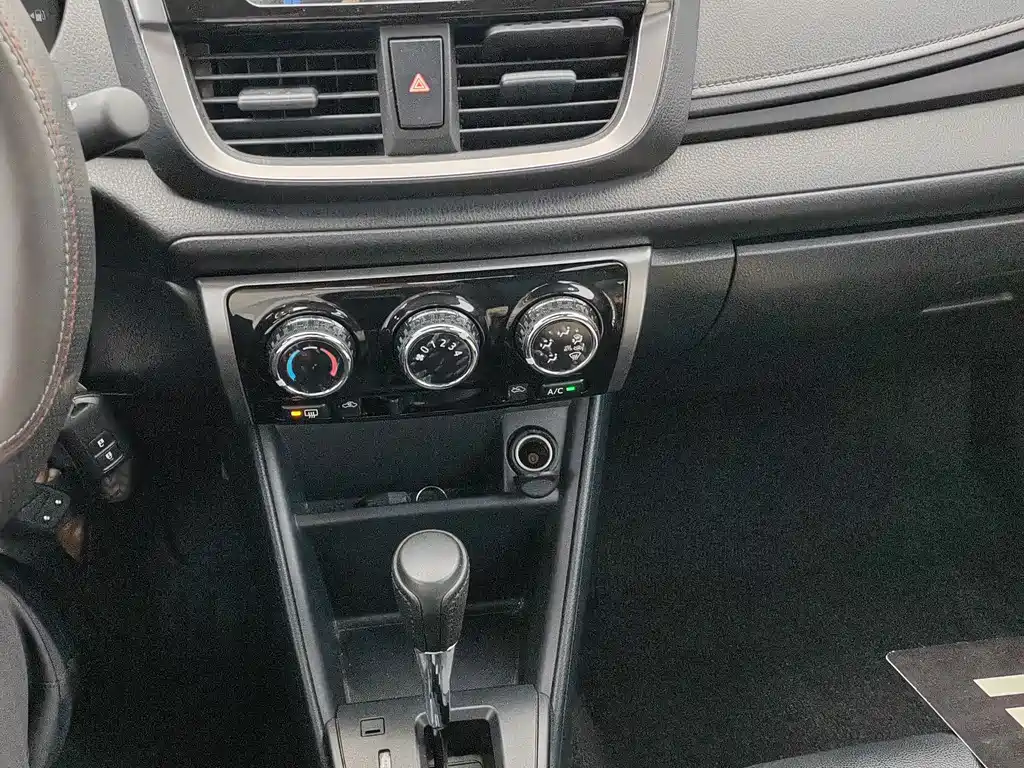 Toyota Yaris L 2019 — фото 15