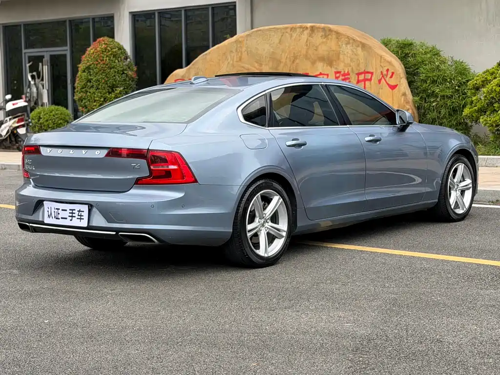 Volvo S90 2018 — фото 9