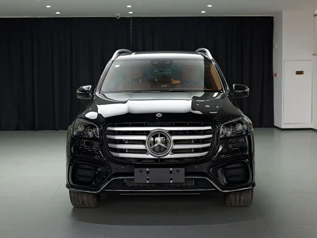 Mercedes-Benz GLS — фото 1