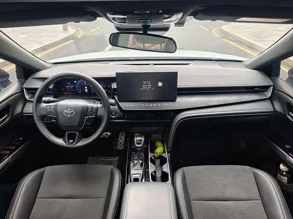 Toyota Camry 2025