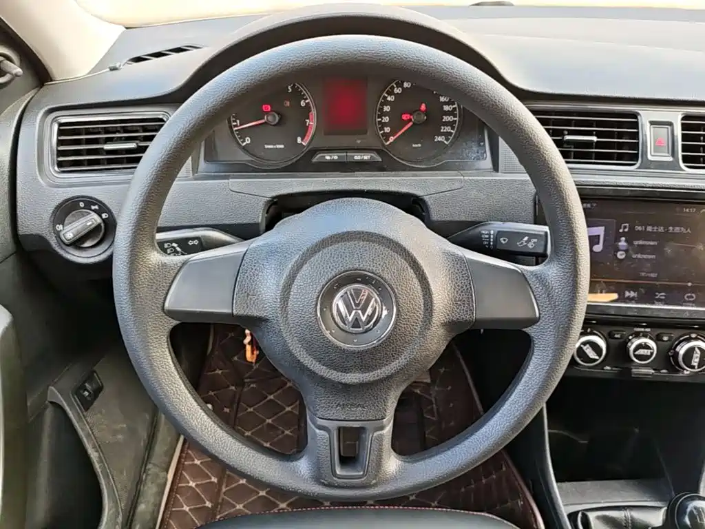 Volkswagen Santana 2016 — фото 11