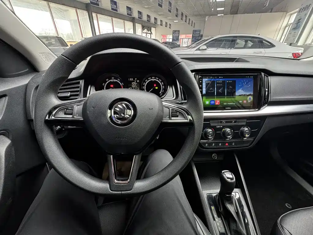 Skoda Kamiq 2023 — фото 17
