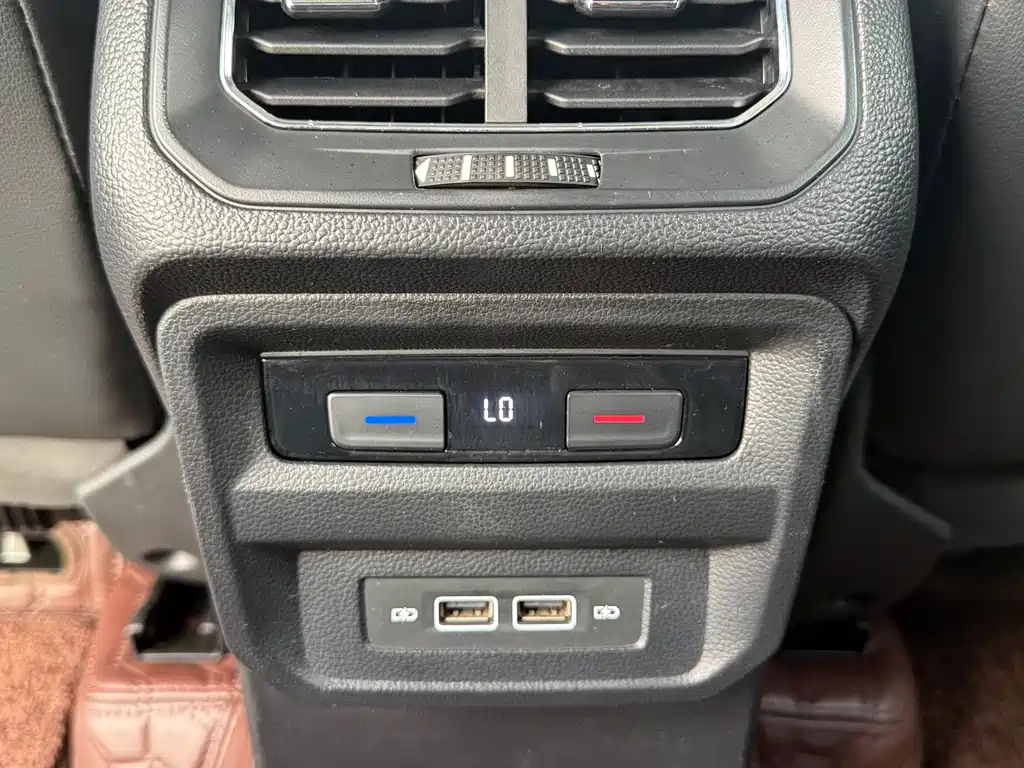 Volkswagen Tiguan L 2020 — фото 32