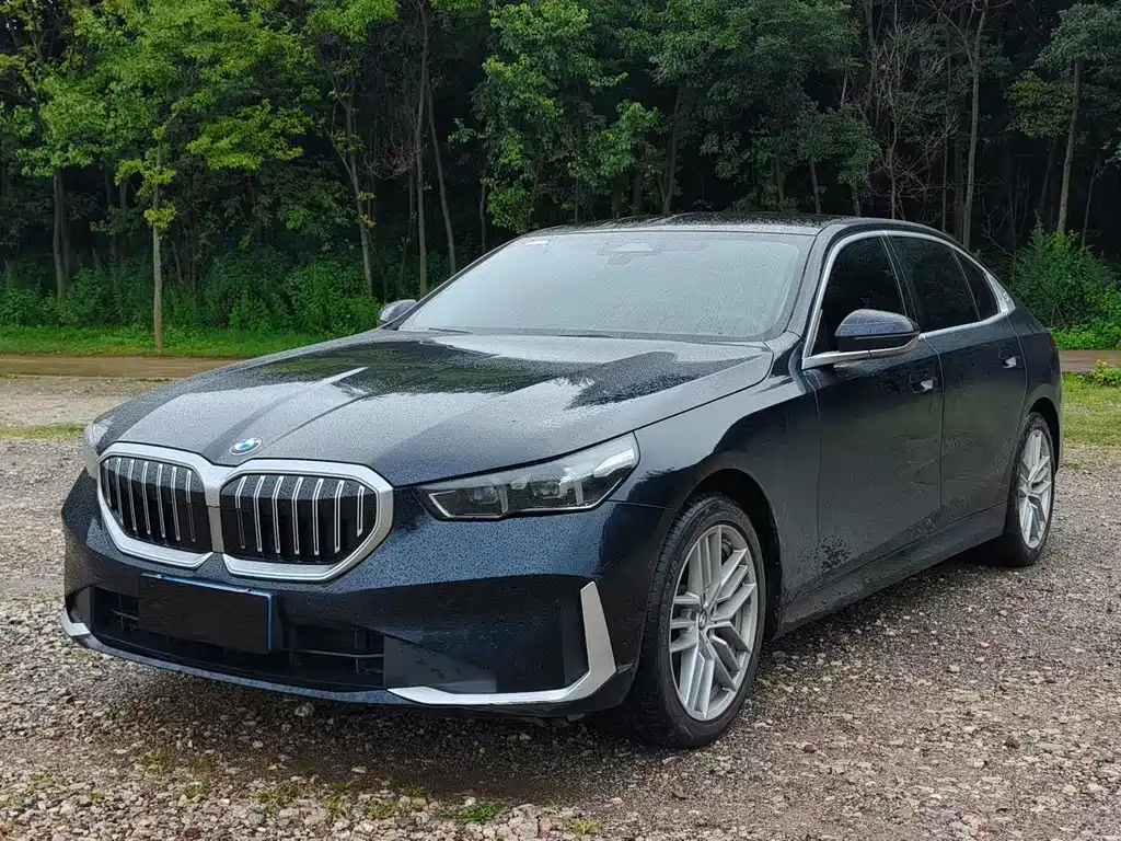 BMW 5 Series 2024