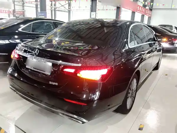 Mercedes-Benz E-Class 2022