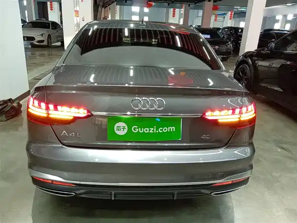 Audi A4L 2020