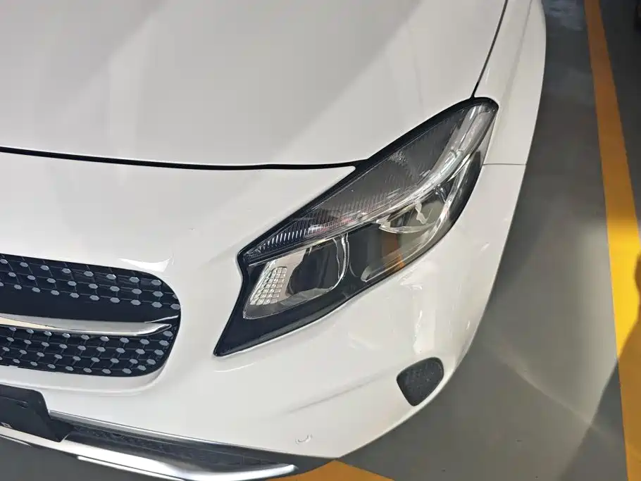 Mercedes-Benz GLA 2019