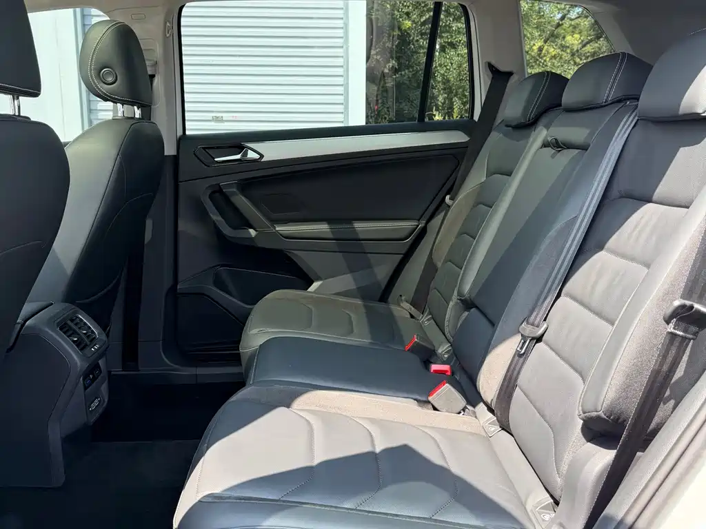 Volkswagen Tiguan L 2019 — фото 10