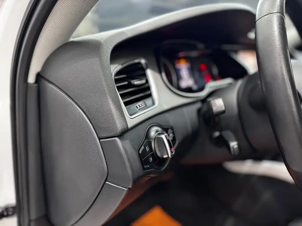 Audi A4L 2015 — фото 20