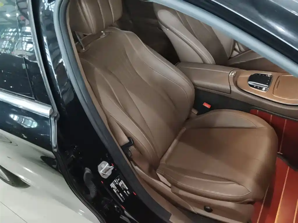 Mercedes-Benz E-Class 2022 — фото 25