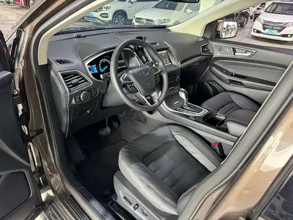 Ford Edge 2015