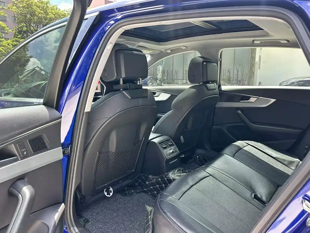 Audi A4L 2021