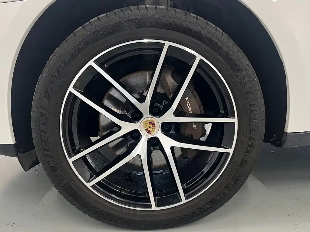 Porsche Macan 2023 — фото 12