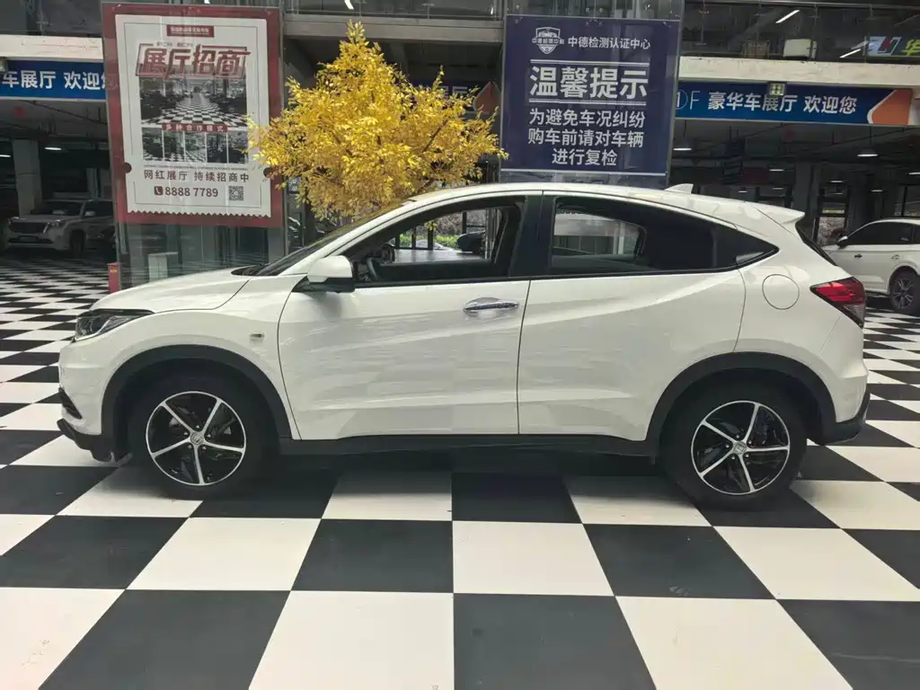 Honda Vezel 2022 — фото 4