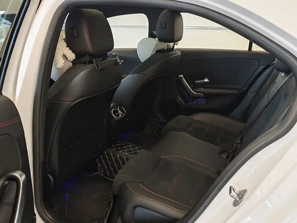 Mercedes-Benz A-Class 2023 — фото 17