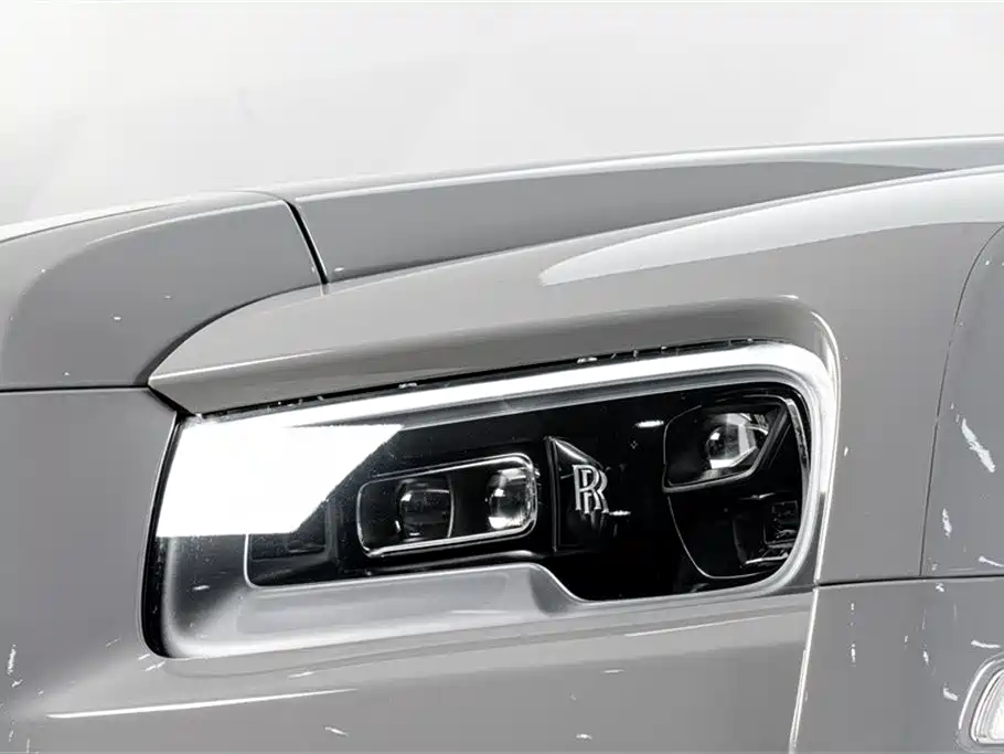 Rolls-Royce Cullinan 2022 — фото 6