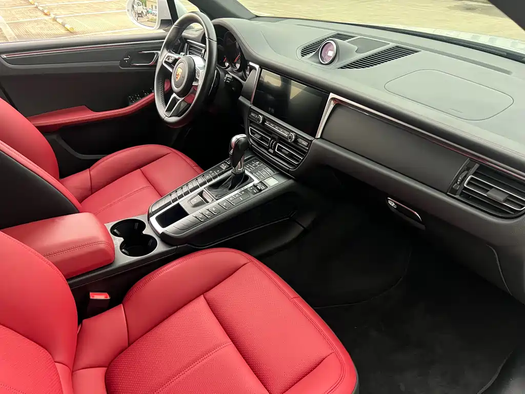 Porsche Macan 2019 — фото 17