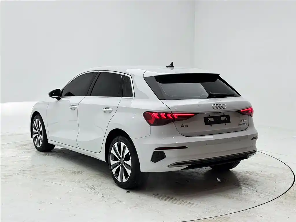 Audi A3 2021 — фото 4