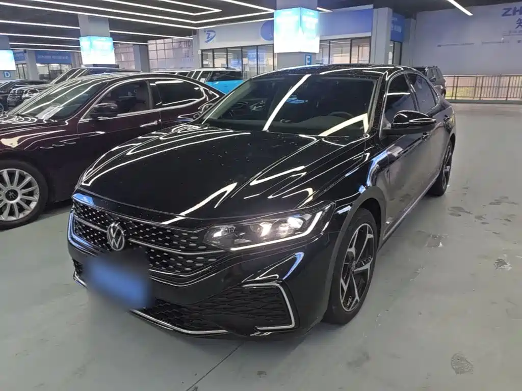 Volkswagen Passat 2024