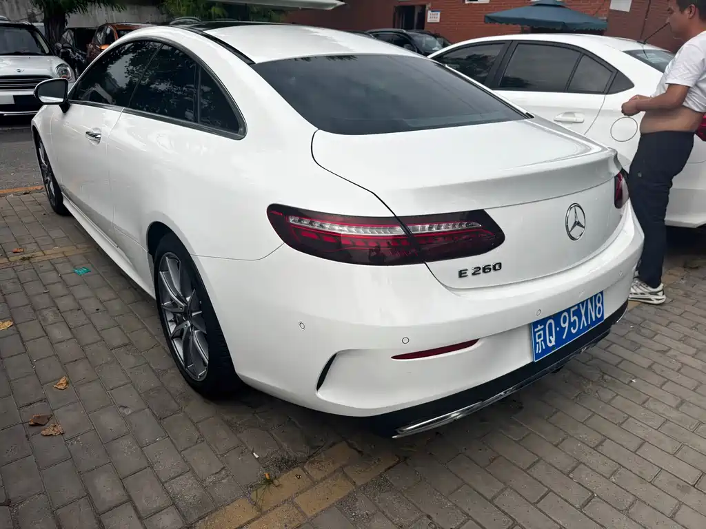 Mercedes-Benz E-Class 2023 — фото 13