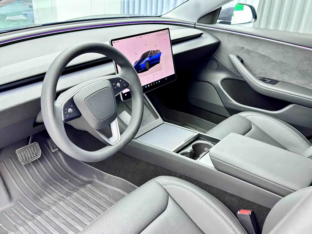 Tesla Model 3 2025 — фото 9