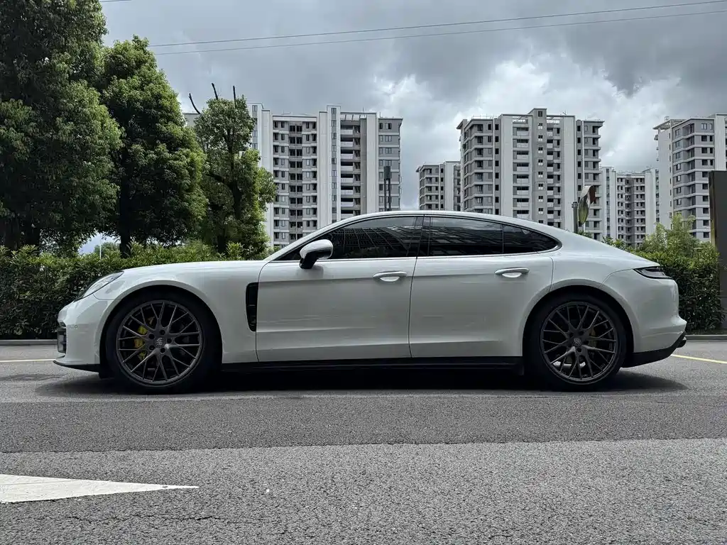 Porsche Panamera 2021 — фото 10