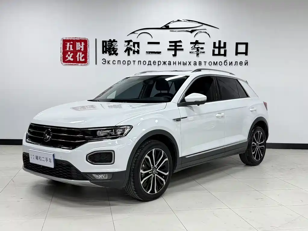 Volkswagen T-Roc 2023 — фото 1