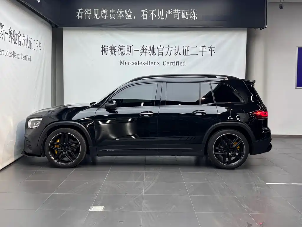 Mercedes-Benz GLB AMG 2023 — фото 5