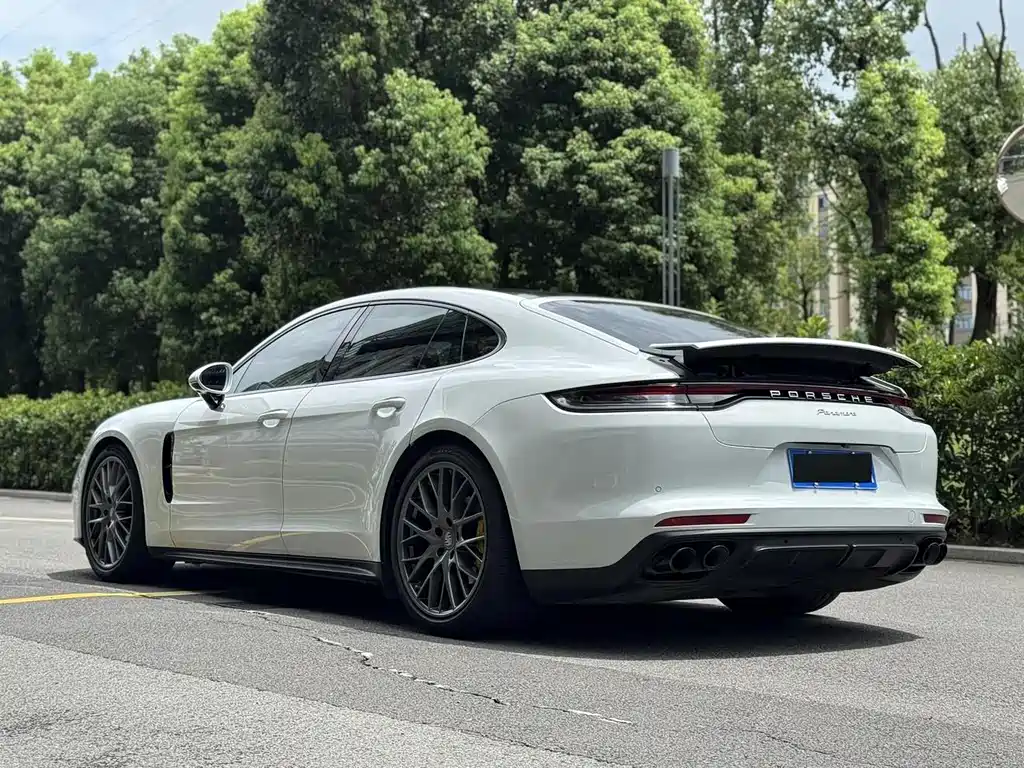 Porsche Panamera 2021 — фото 13
