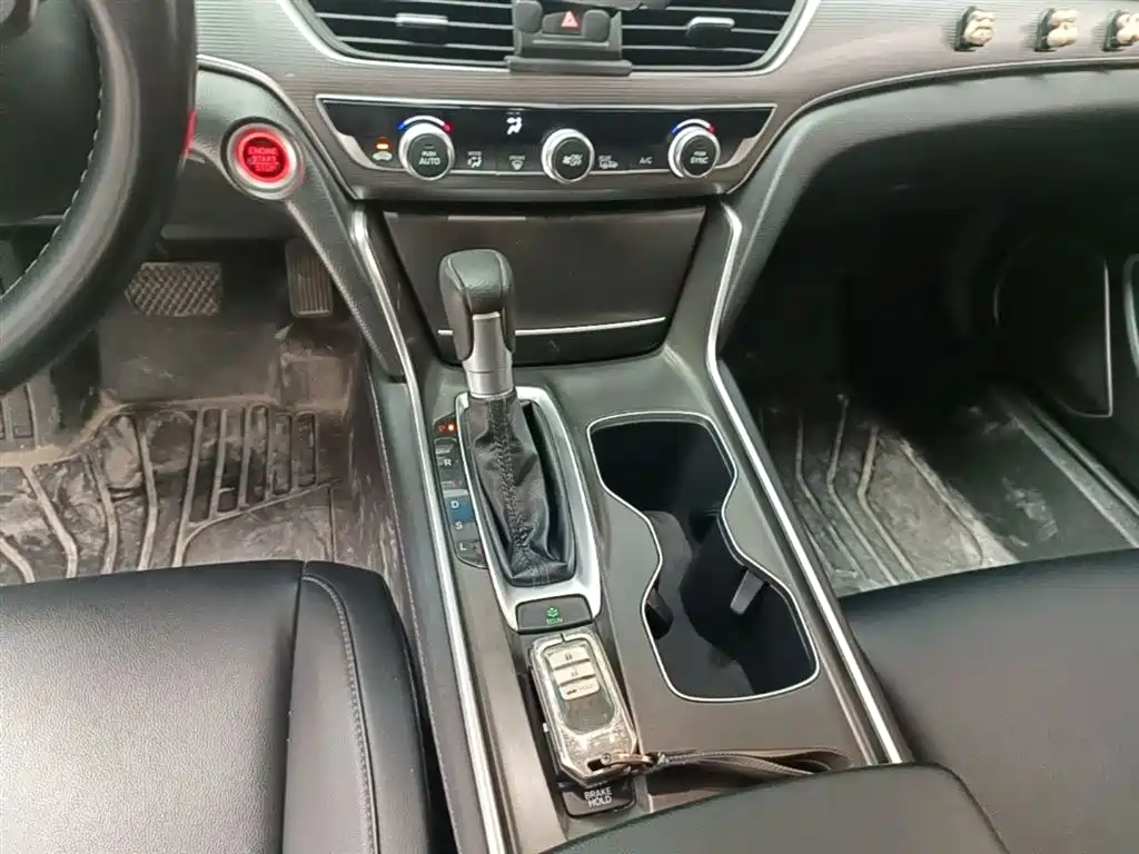 Honda Accord 2021 — фото 14