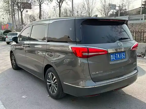 Buick GL8 2018