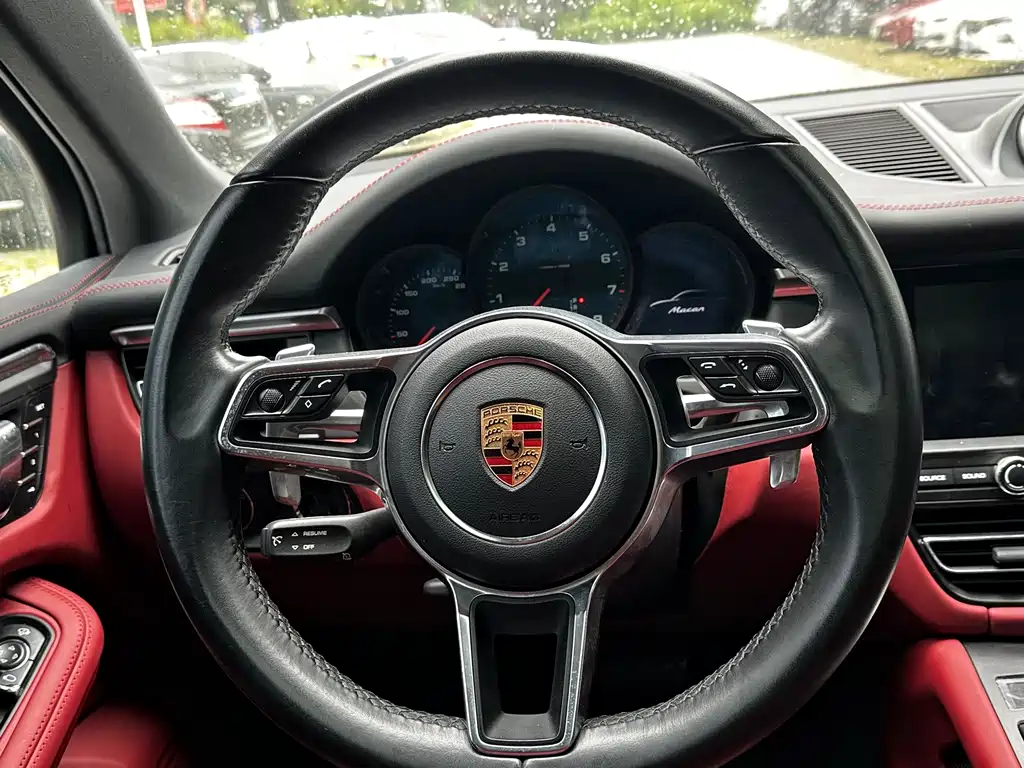 Porsche Macan 2020 — фото 6