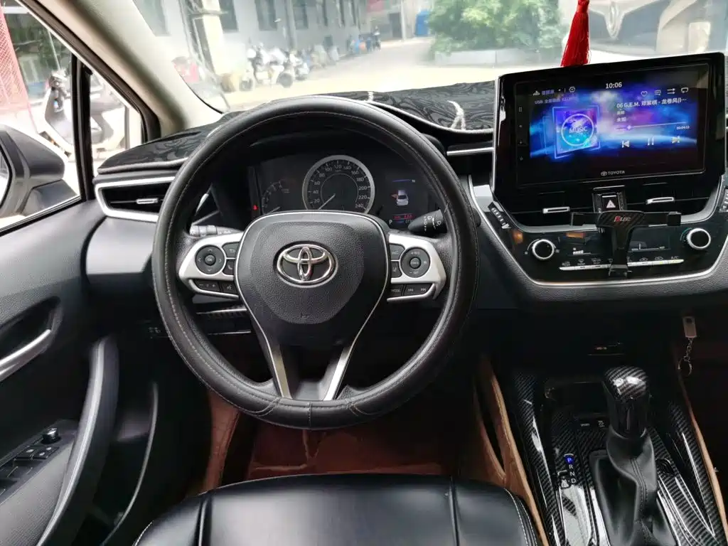 Toyota Corolla 2019 — фото 11
