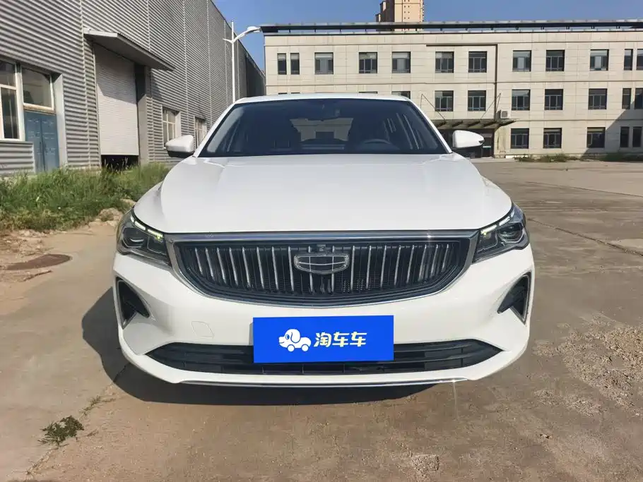 Geely Emgrand 2021