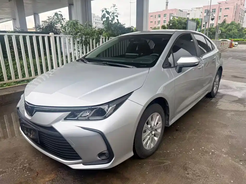 Toyota Corolla 2020 — фото 1