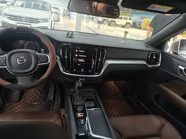 Volvo S60 2021